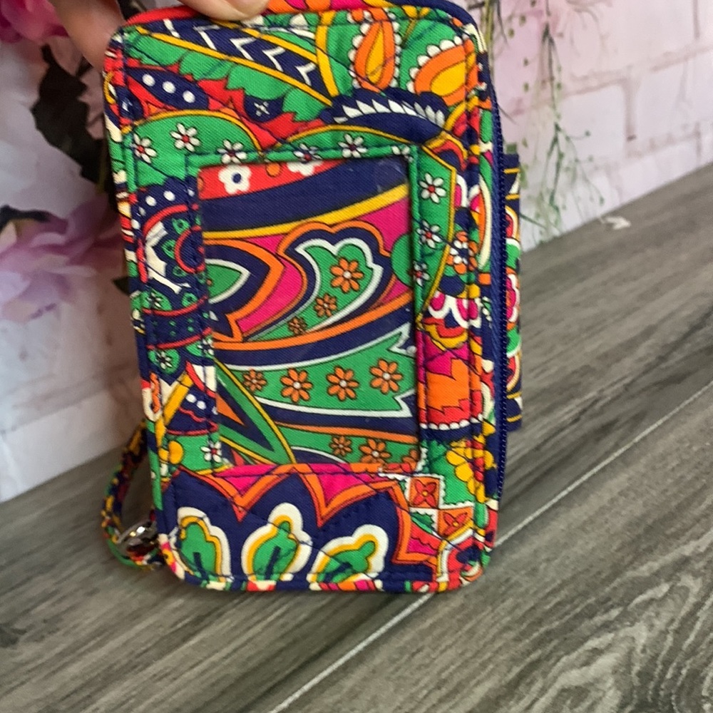 NWOT Vera Bradley Wristlet in Venetian Paisley pattern. New Without Tags